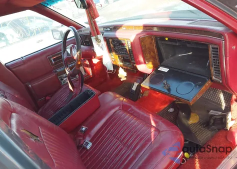 1992 Cadillac Brougham z USA, uszkodzony, nr VIN 1G6DW5479NR707401